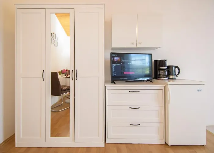 & Darrer Pensión Poreč