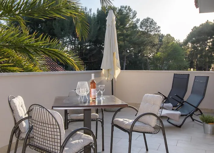 & Darrer Pensión 3*