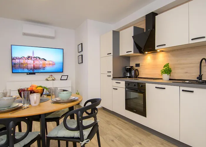 & Darrer Pensión Poreč